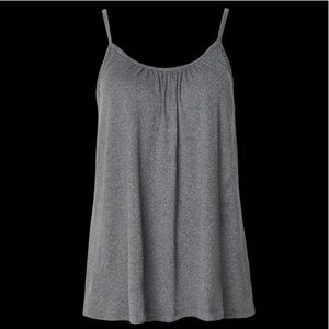 ✨NWT✨👀❄️32 Degrees❄️ Camisole with Built in Bra🌟